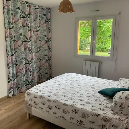 Spacious Happy House, Pool & Garden